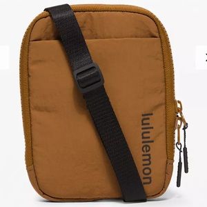 LULULEMON NWT AUTHENTIC EASY ACCESS CROSSBODY BURNT CARMEL WATER-REPELLENT BAG